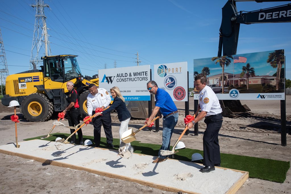 Photo of city and JFRD officials breaking ground a new fire station site