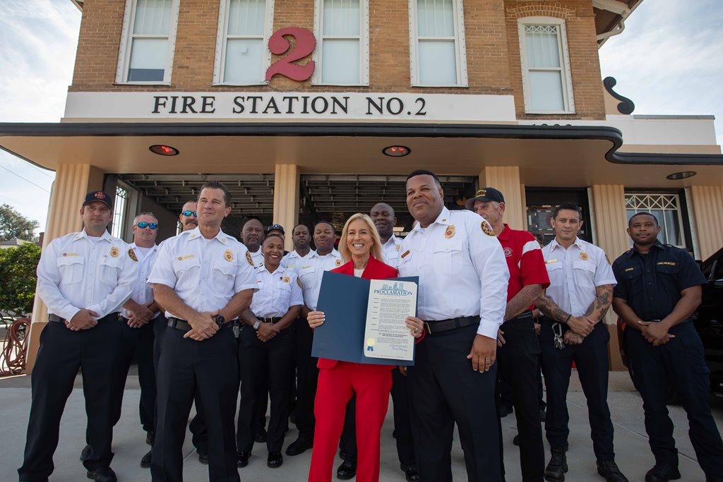 Photo of Matyor Donna Deegan Presenting Proclamation