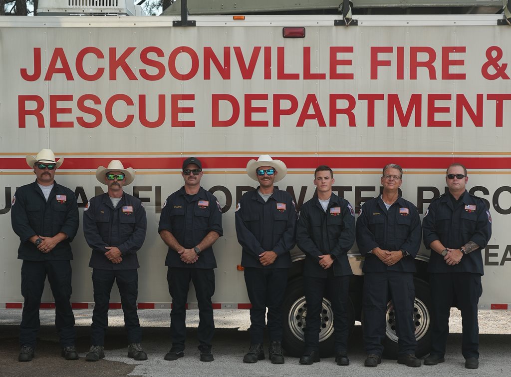 Photo of Swiftwater Team Deploying